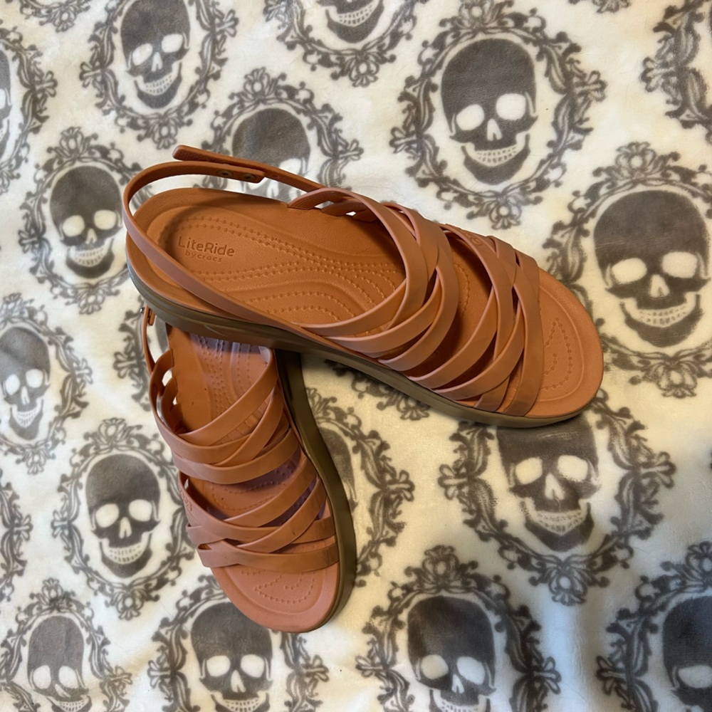 Crocs Brooklyn Strappy Pink Platform LiteRide Sandals 10